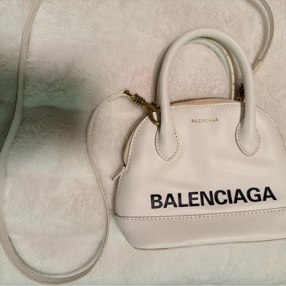 Balenciaga Mini Bag in White with Black Logo - Picture 3 of 11